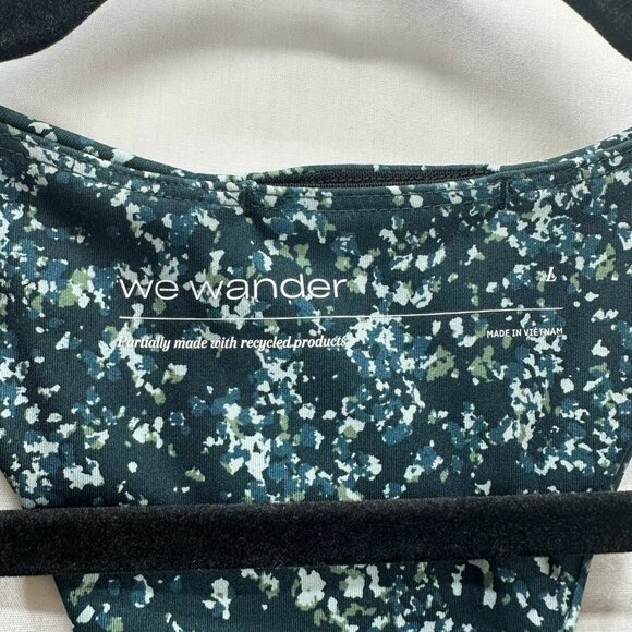 We Wander Sports Bra Size L Lightly Padded Wireless Performance Racerback Green - Picture 3 of 7